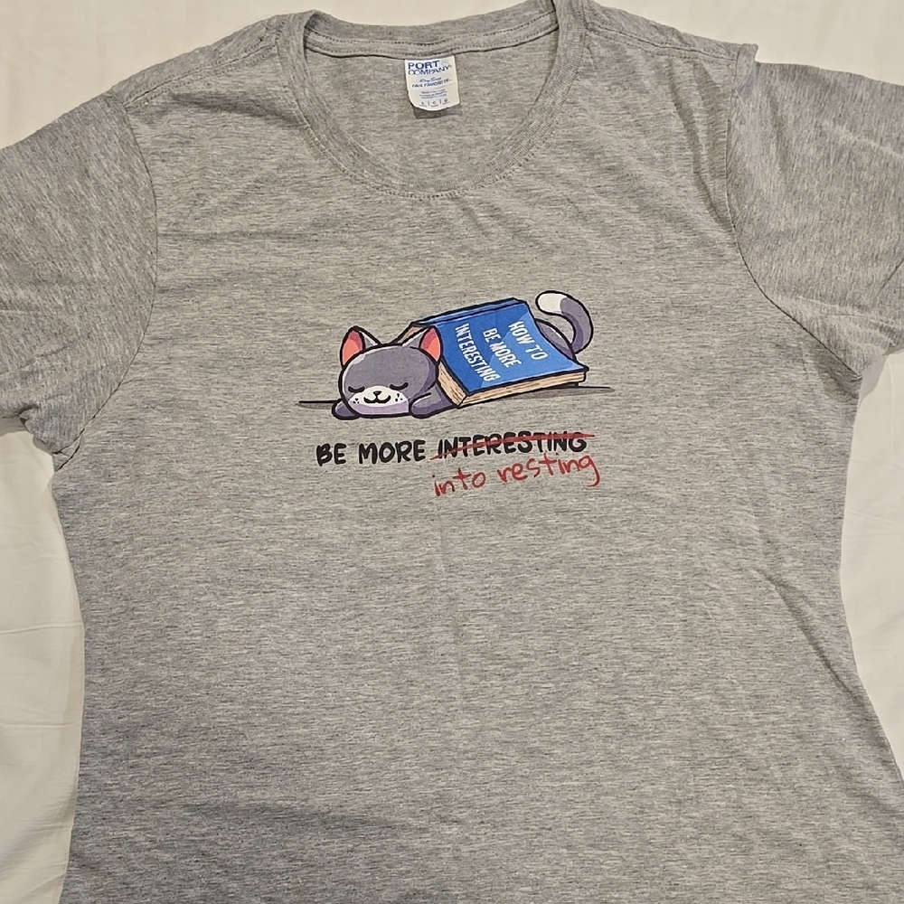 Gray Cat Graphic T-Shirt